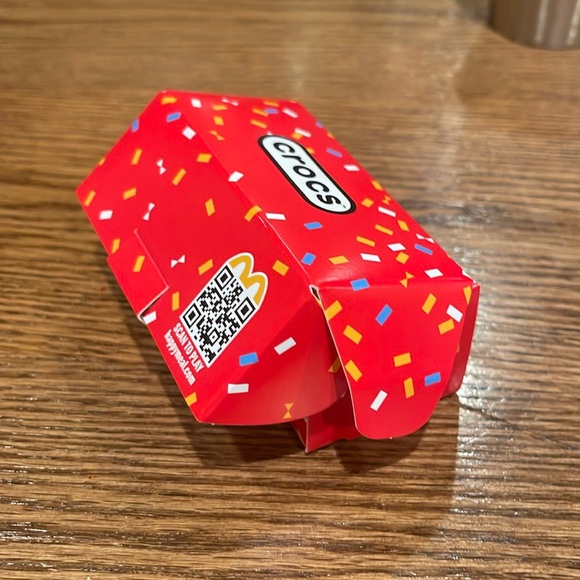 New in box McDonalds x Crocs happy meal toy - Picture 2 of 3